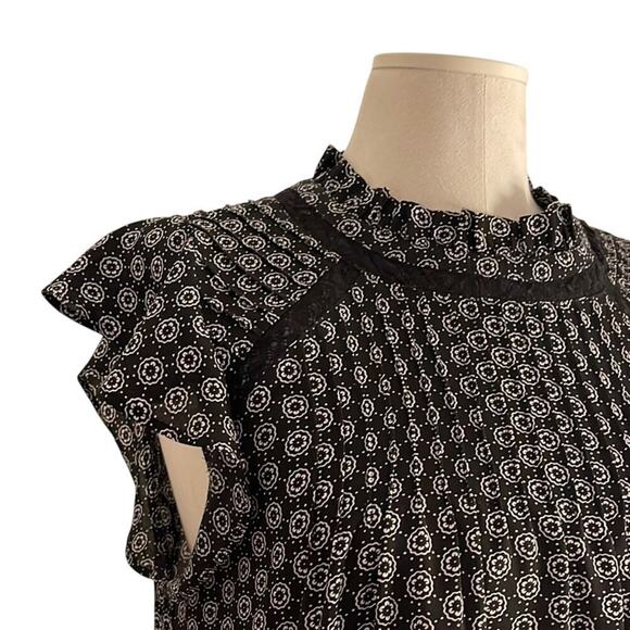 LOFT Black and White Flutter Short Sleeve Women's Top | Size M - Picture 2 of 5